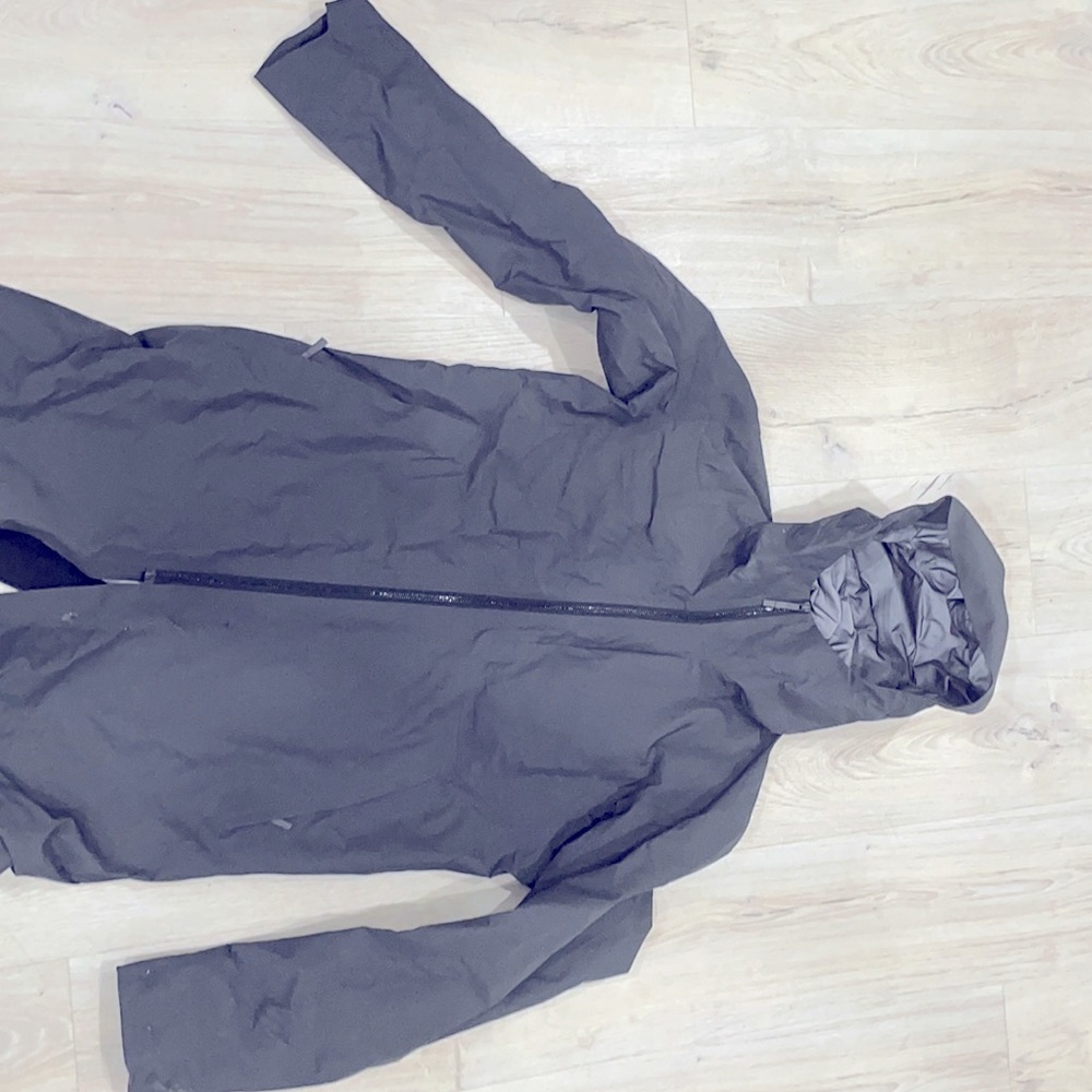 Ar’teryx Veilance jacket.Worn once.Great condition